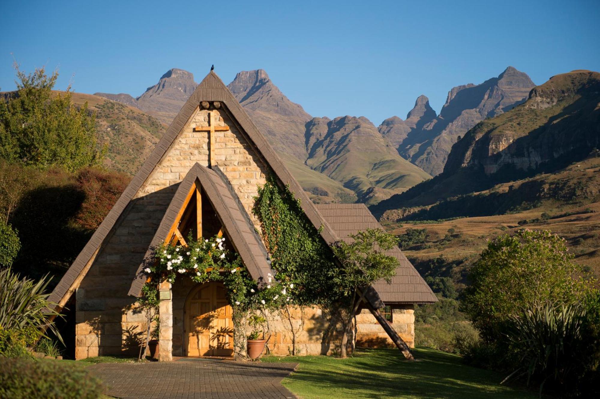 Cathedral Peak Hotel Winterton Exterior photo